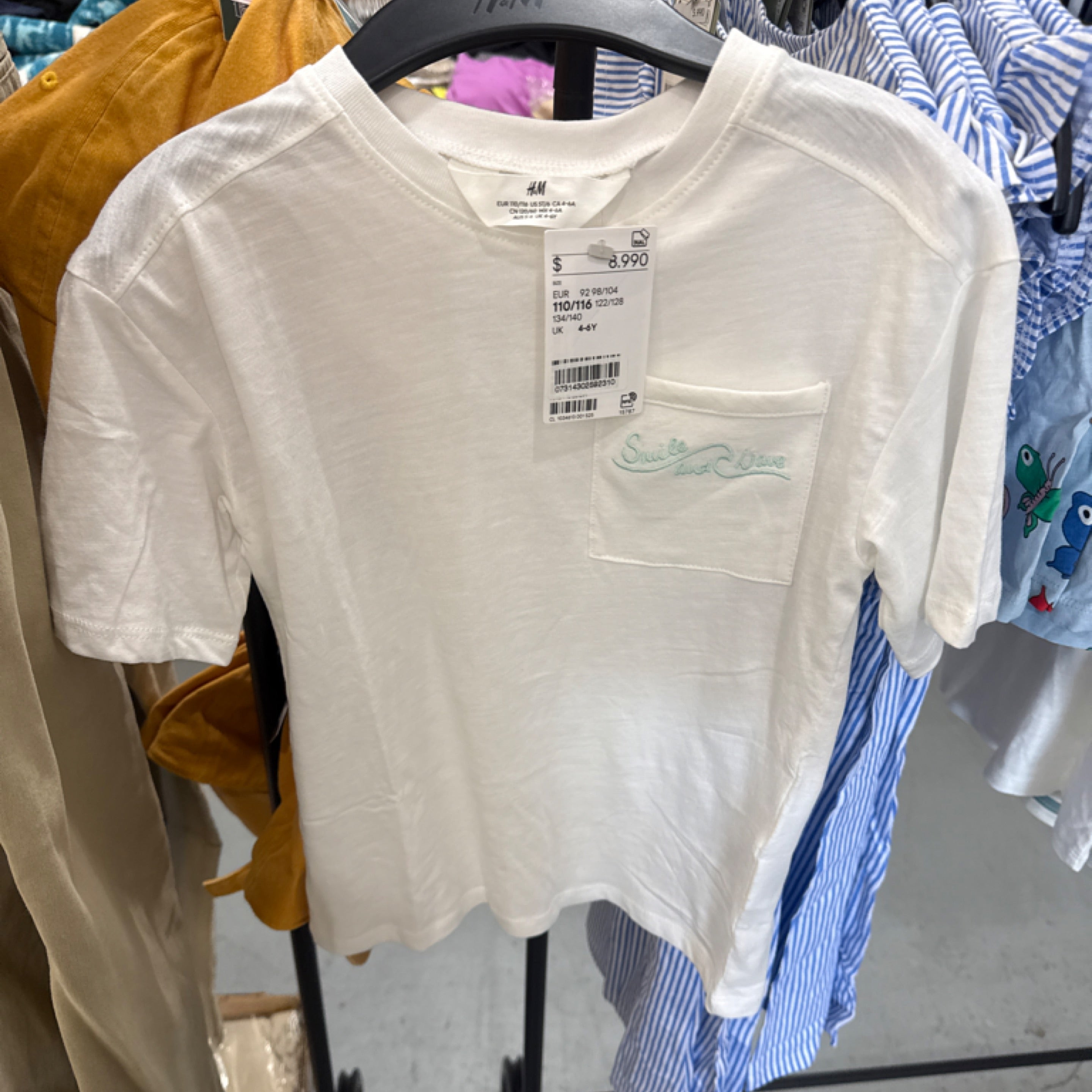 H&M Kids’ White T-Shirt with Chest Pocket & Graphic Print “Smile and Wave” UK 4-6Y